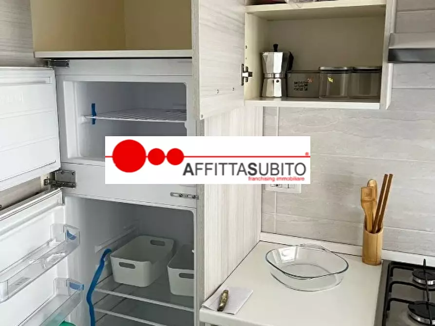 Immagine 16 di Appartamento in affitto  in via generale d'ambrosio 22 a Napoli