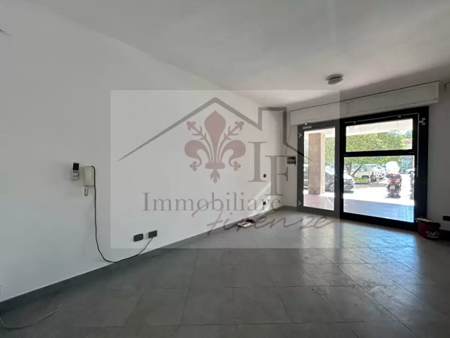 Immagine 1 di Negozio in vendita  in Piazza Pietro Mascagni a Firenze