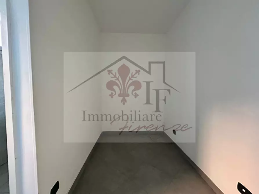 Immagine 4 di Negozio in vendita  in Piazza Pietro Mascagni a Firenze