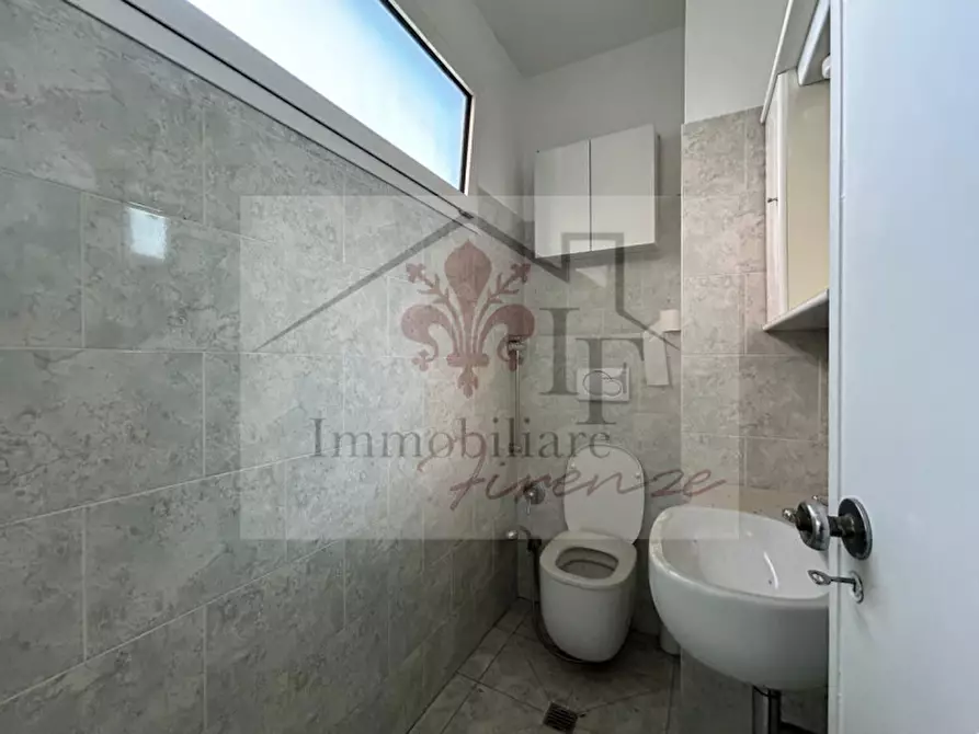 Immagine 8 di Negozio in vendita  in Piazza Pietro Mascagni a Firenze