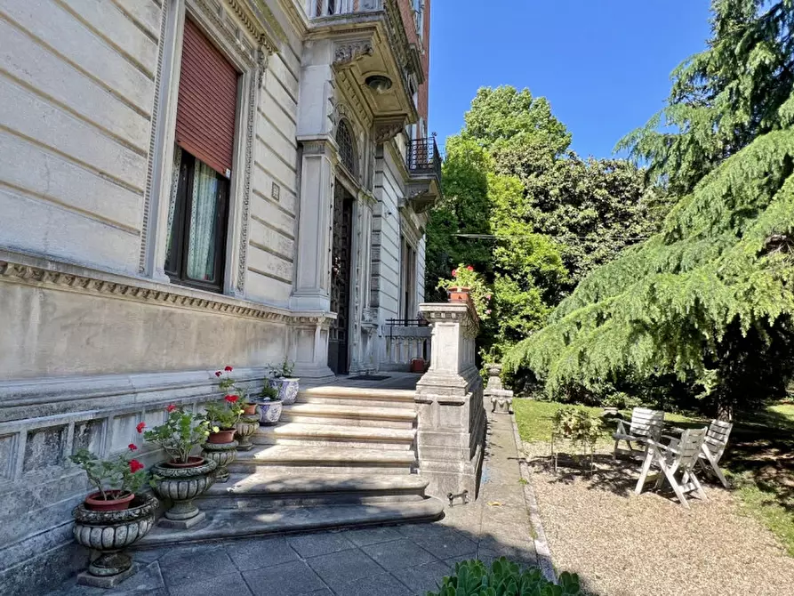 Immagine 1 di Villa in vendita  in Via Legione Antonini, a Vicenza