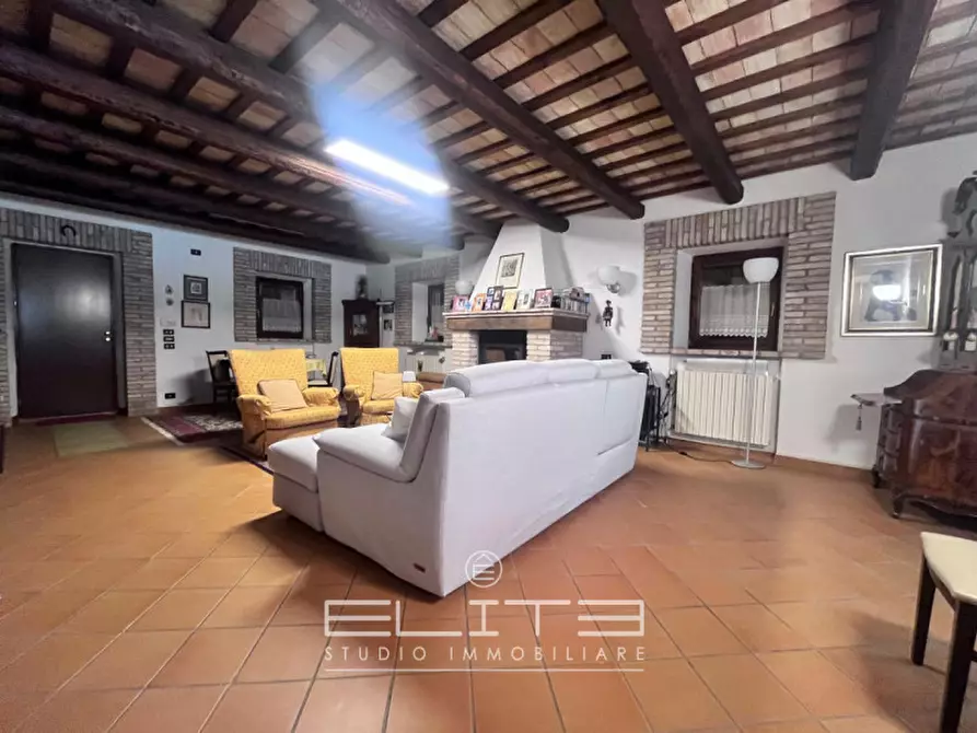 Immagine 4 di Villa in vendita  in CONTRADA FRASCA AGUGLIANO a Agugliano