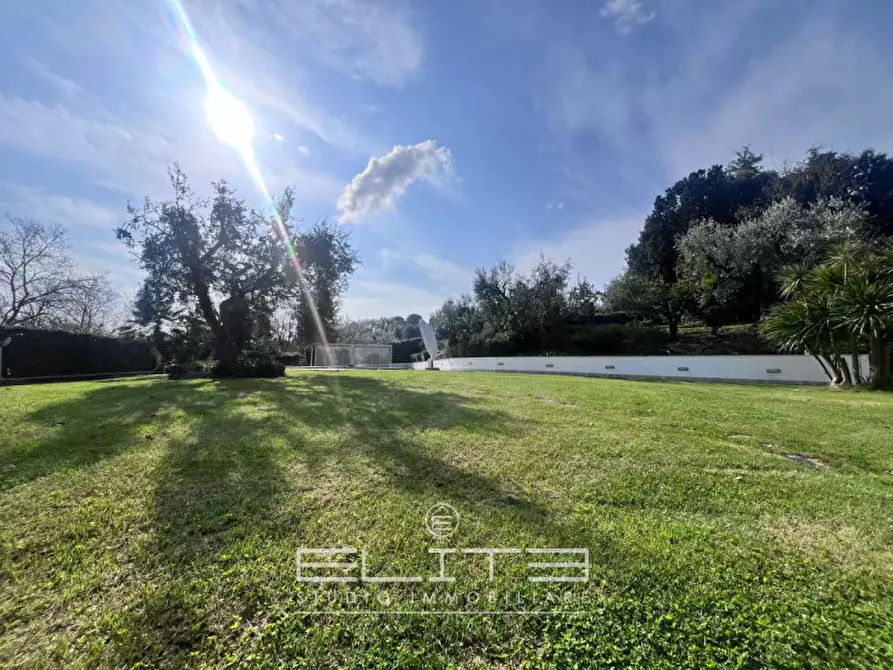 Immagine 6 di Villa in vendita  in CONTRADA FRASCA AGUGLIANO a Agugliano