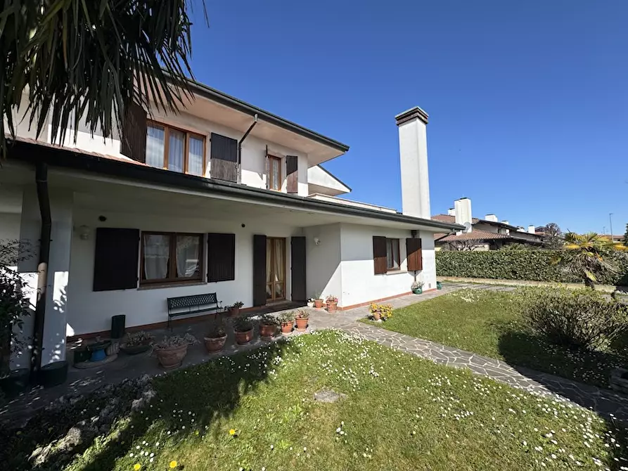 Immagine 1 di Casa bifamiliare in vendita  a Stra