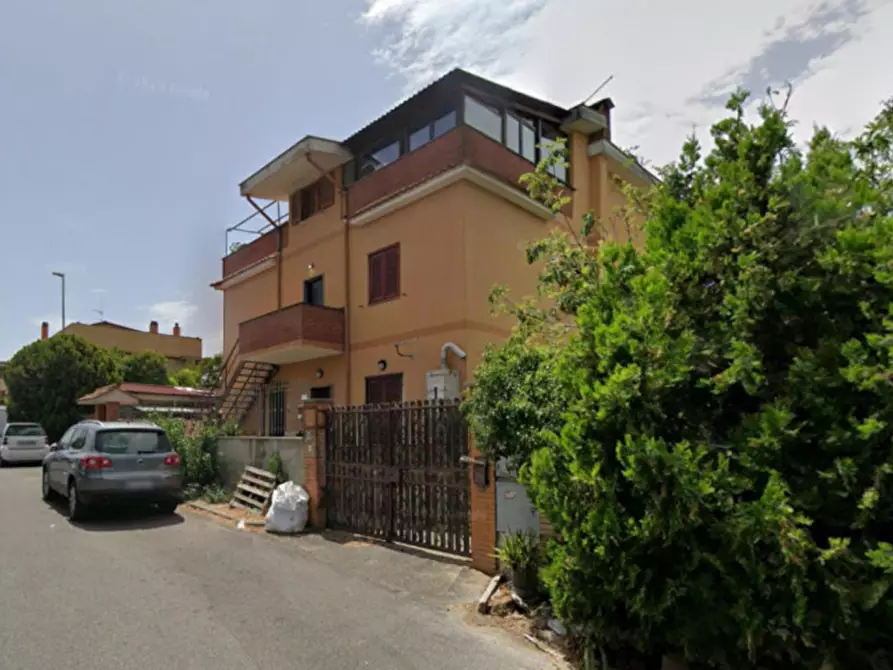 Immagine 2 di Appartamento in vendita  in Via Igino Petrone, 16, 00166 La Massimina-Casal Lumbroso RM, Italia a Roma