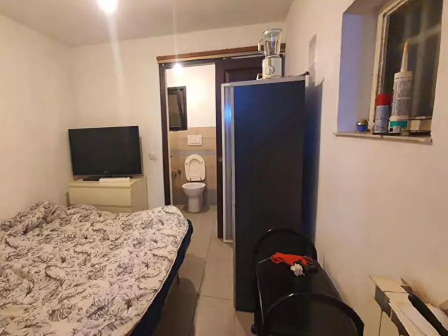 Immagine 1 di Cantina in vendita  in Via Igino Petrone, 16, 00166 La Massimina-Casal Lumbroso RM, Italia a Roma