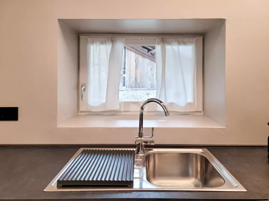 Immagine 3 di Appartamento in vendita  in Via Piave a Ledro