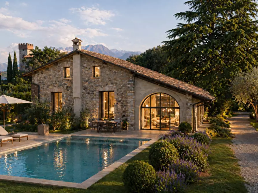 Immagine 1 di Rustico / casale in vendita  in Via Tommaso Dal Molin 30 a Desenzano Del Garda