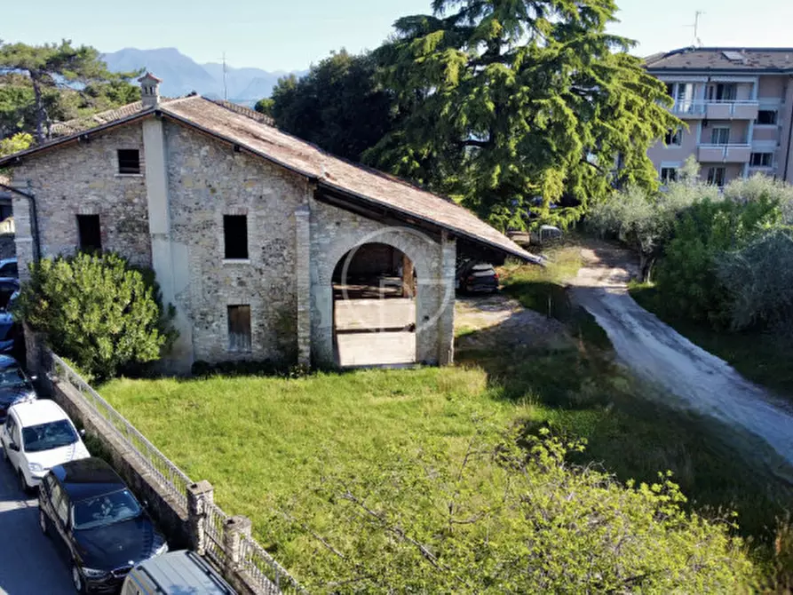 Immagine 2 di Rustico / casale in vendita  in Via Tommaso Dal Molin 30 a Desenzano Del Garda