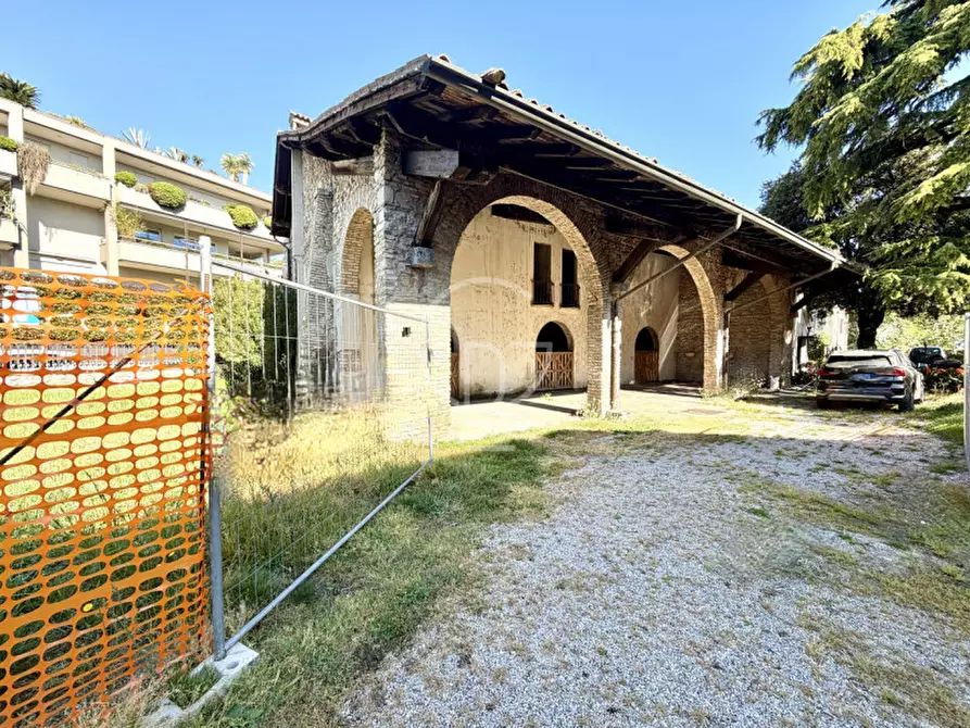 Immagine 8 di Rustico / casale in vendita  in Via Tommaso Dal Molin 30 a Desenzano Del Garda