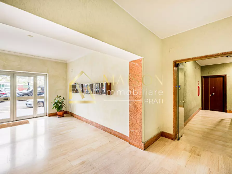 Immagine 1 di Appartamento in vendita  in Lungotevere degli Artigiani a Roma