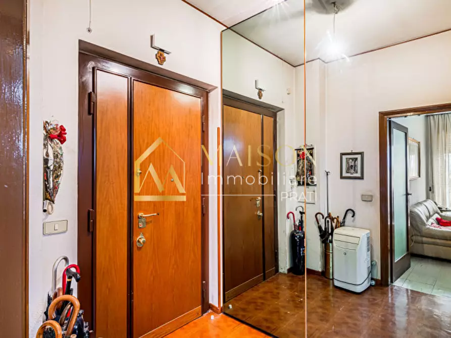 Immagine 2 di Appartamento in vendita  in Lungotevere degli Artigiani a Roma