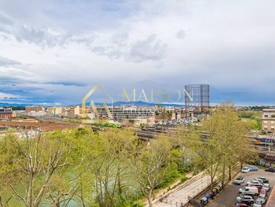 Immagine 27 di Appartamento in vendita  in Lungotevere degli Artigiani a Roma