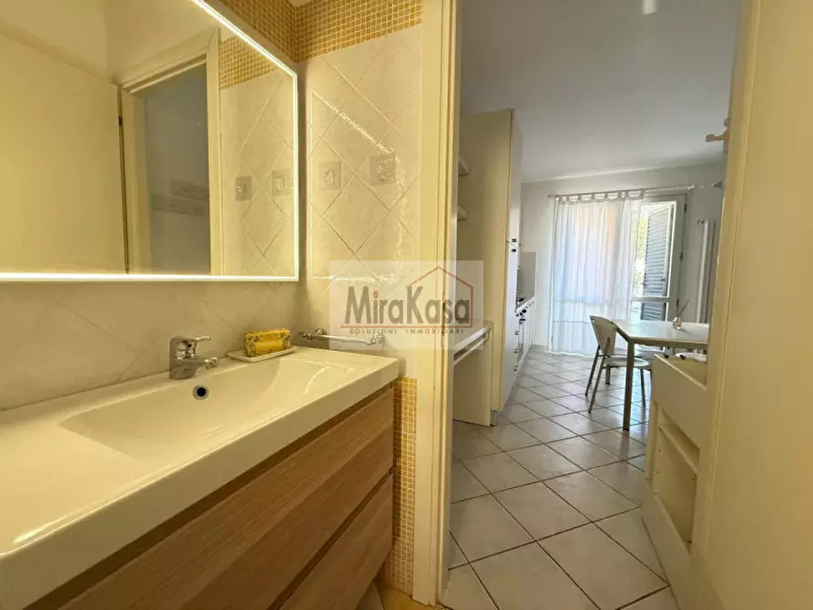 Immagine 15 di Appartamento in vendita  in Viale Solferino a Cervia