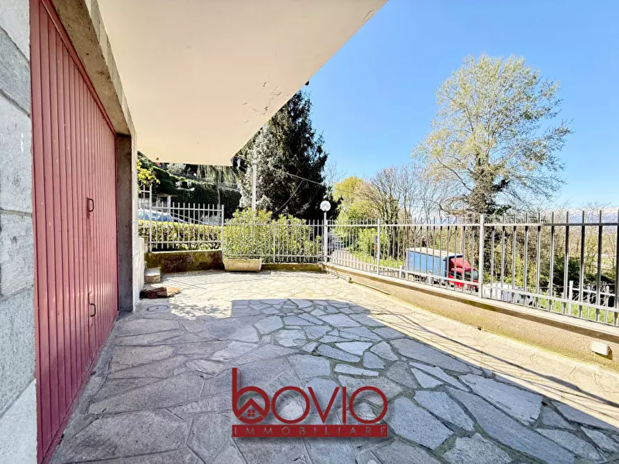 Immagine 4 di Villa in vendita  in STRADA DEL VESIO N°35 a Castiglione Torinese