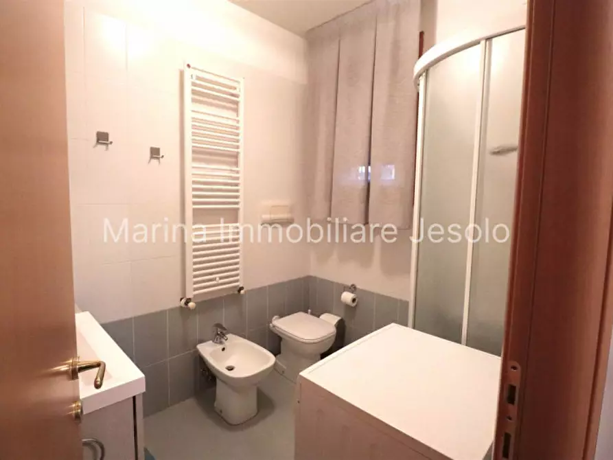 Immagine 15 di Appartamento in vendita  in Via dell'Angelo a Jesolo