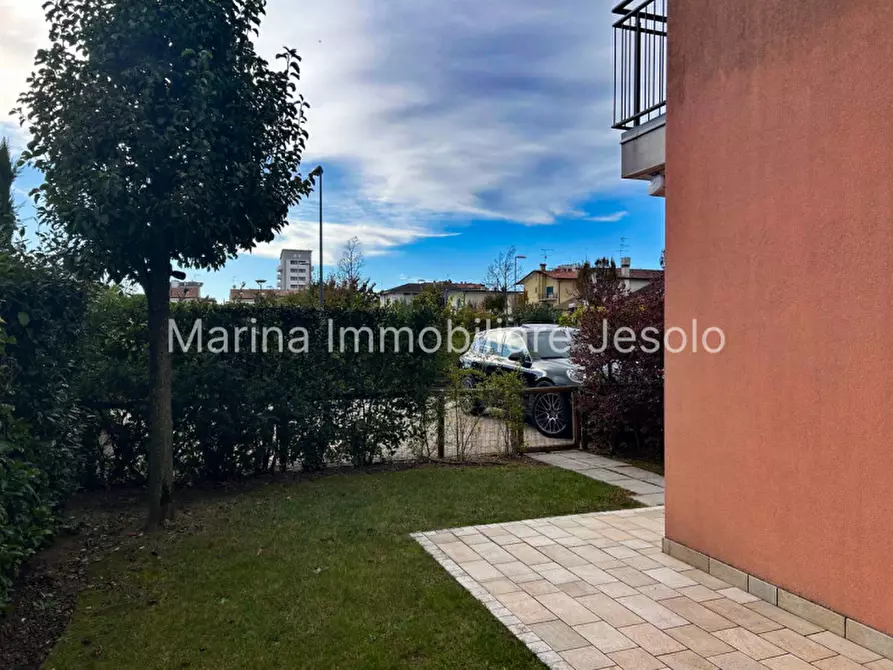 Immagine 19 di Appartamento in vendita  in Via dell'Angelo a Jesolo