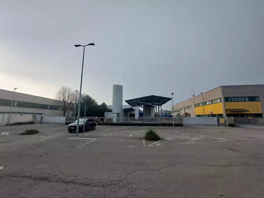 Immagine 2 di Capannone industriale in vendita  in Via Cascinello, 2, 20069 Vaprio d'Adda MI, Italia a Vaprio D'adda