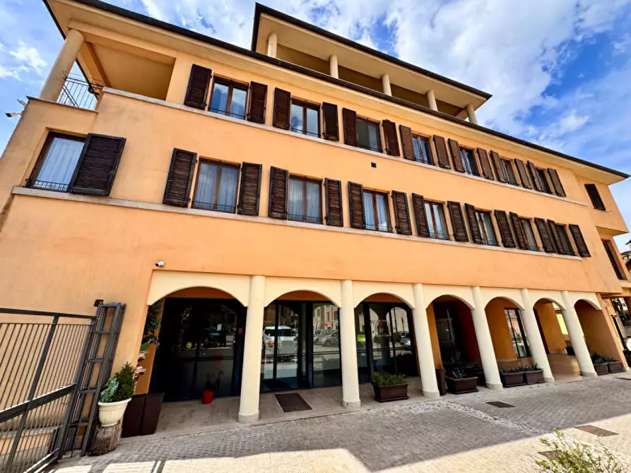 Immagine 2 di Negozio in affitto  in Piazza San Francesco, 5 a Rieti