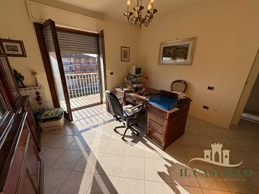 Immagine 9 di Appartamento in vendita  in via roma a Castiglione Del Lago