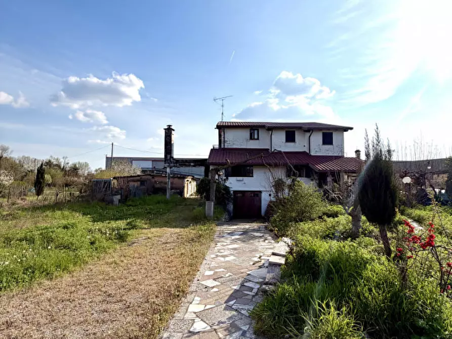 Immagine 1 di Casa indipendente in vendita  in Via Roma a Borgo Veneto