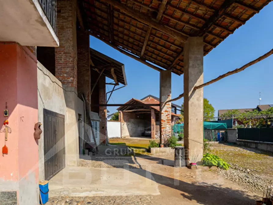 Immagine 2 di Rustico / casale in vendita  in via bellinzago 1 a Caltignaga
