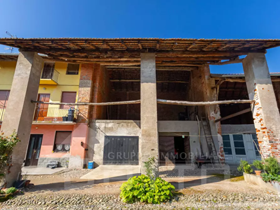 Immagine 3 di Rustico / casale in vendita  in via bellinzago 1 a Caltignaga