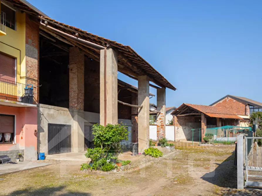 Immagine 4 di Rustico / casale in vendita  in via bellinzago 1 a Caltignaga