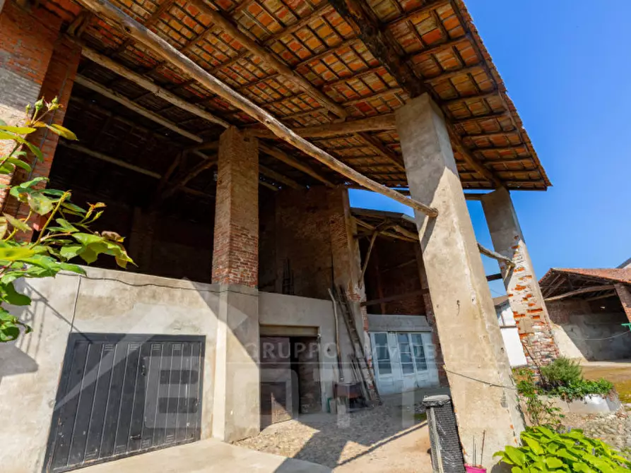 Immagine 5 di Rustico / casale in vendita  in via bellinzago 1 a Caltignaga