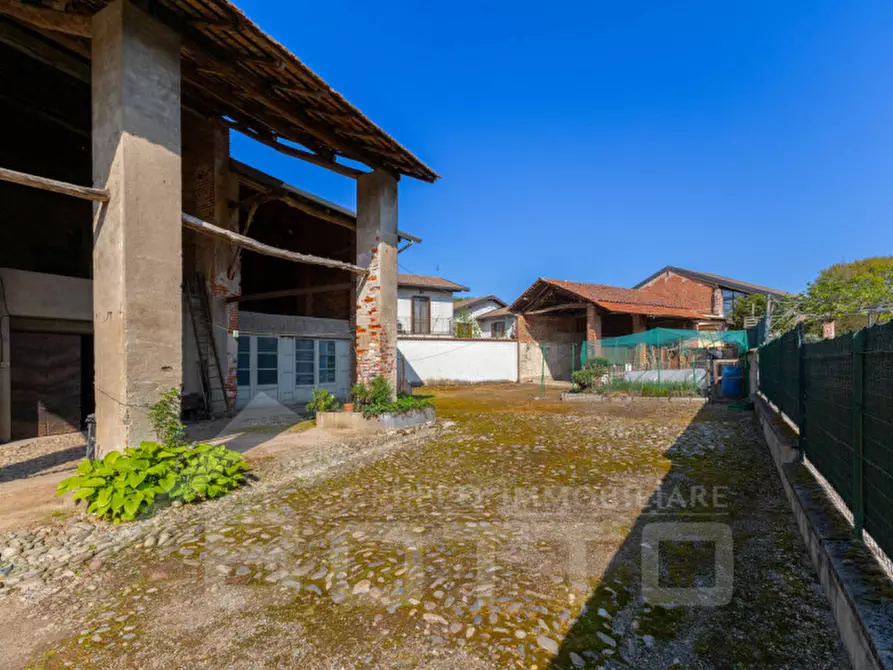 Immagine 6 di Rustico / casale in vendita  in via bellinzago 1 a Caltignaga