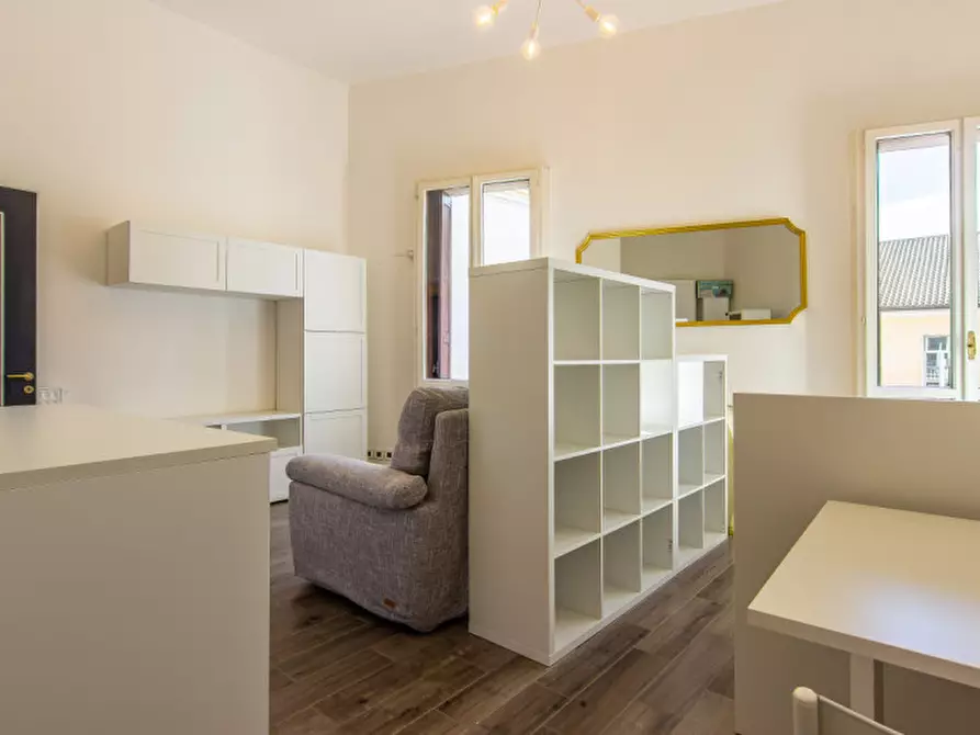 Immagine 4 di Appartamento in vendita  in via ognisanti a Padova