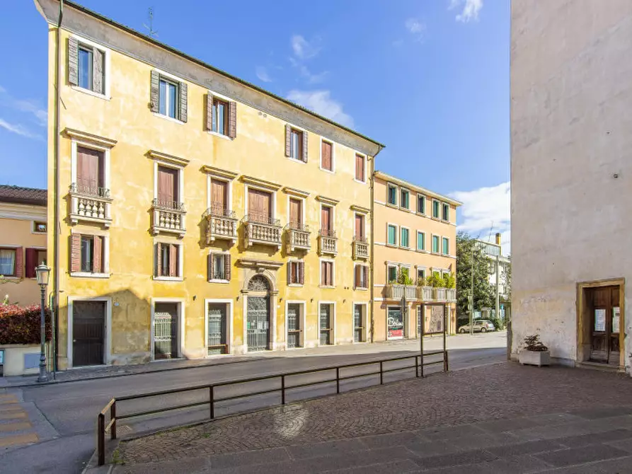 Immagine 15 di Appartamento in vendita  in via ognisanti a Padova