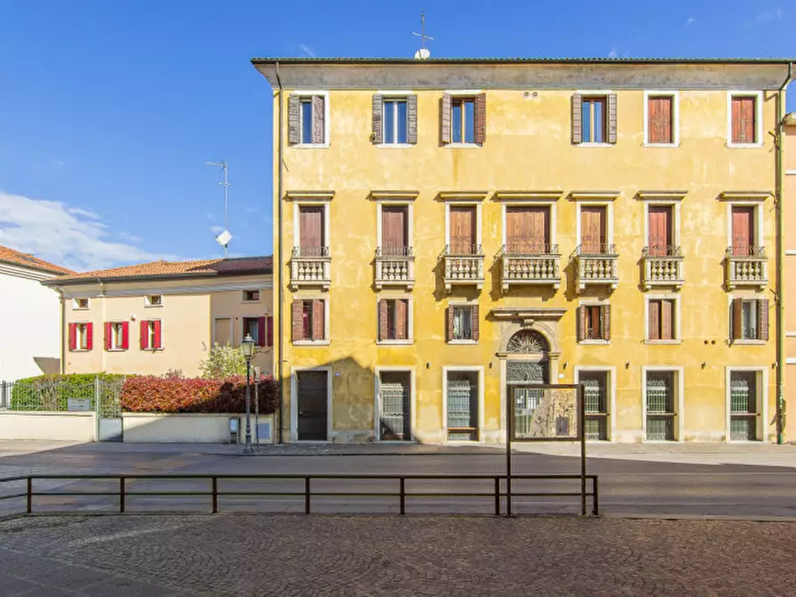 Immagine 16 di Appartamento in vendita  in via ognisanti a Padova
