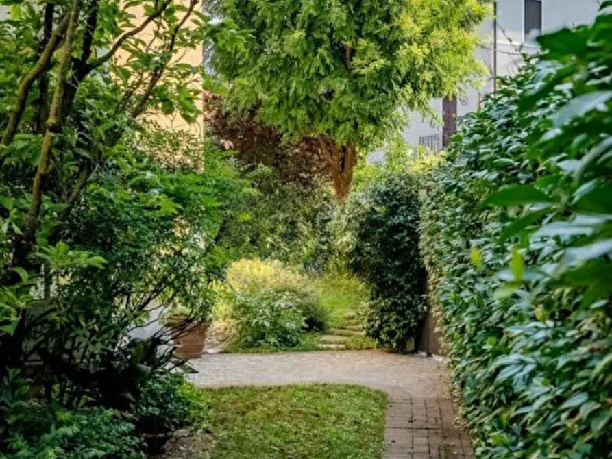 Immagine 2 di Casa indipendente in vendita  in VIA NAZARIO SAUTO a Vicenza