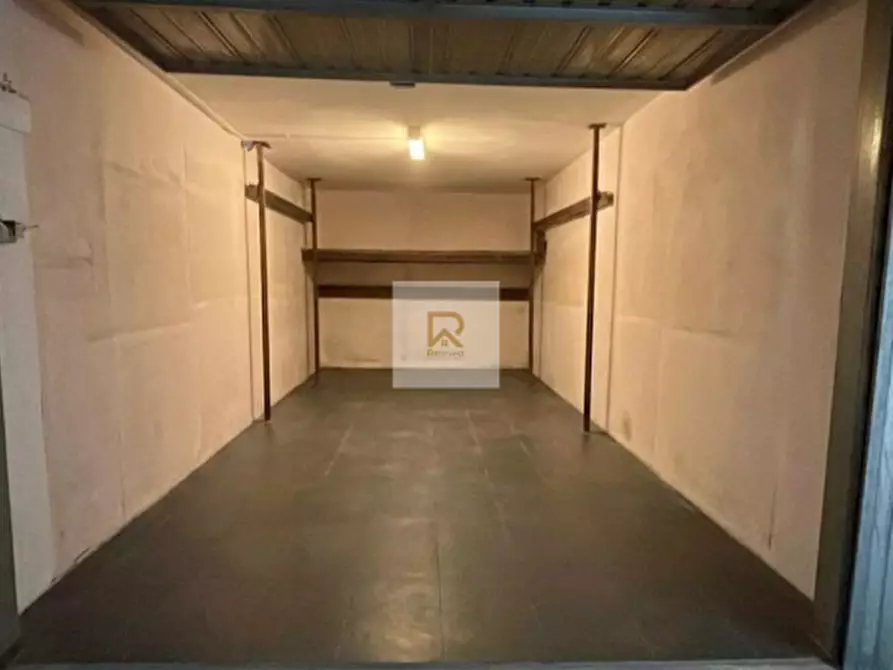 Immagine 1 di Garage in vendita  in Via Leonardo da Vinci a Verolengo