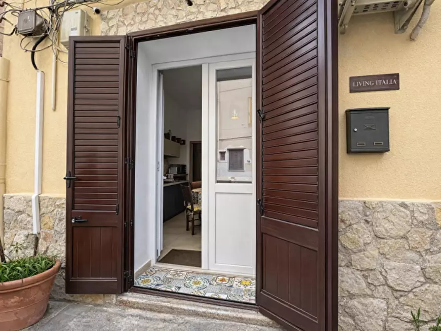 Immagine 2 di Appartamento in vendita  in VIA ANTONIO AMICO a Palermo