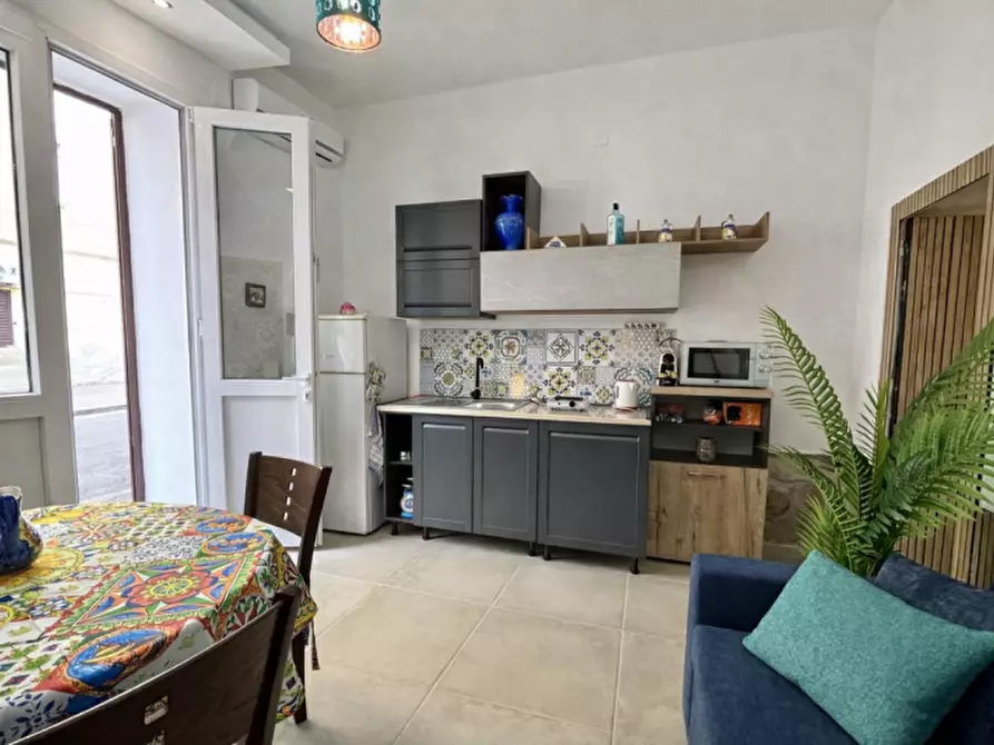 Immagine 3 di Appartamento in vendita  in VIA ANTONIO AMICO a Palermo