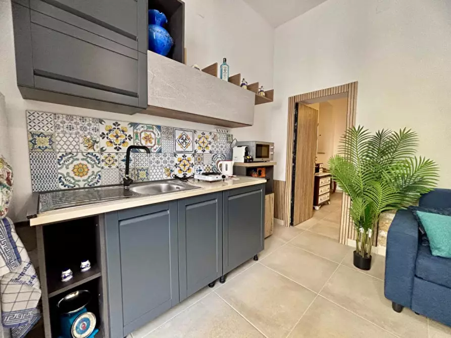 Immagine 4 di Appartamento in vendita  in VIA ANTONIO AMICO a Palermo