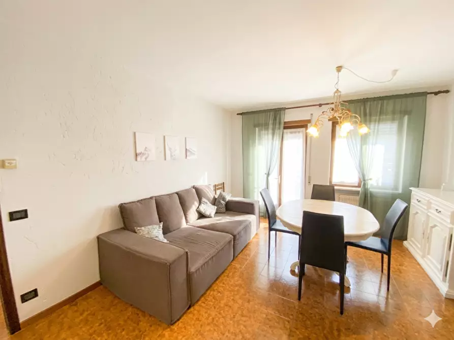 Immagine 3 di Appartamento in vendita  in Via Belvedere a Gallio