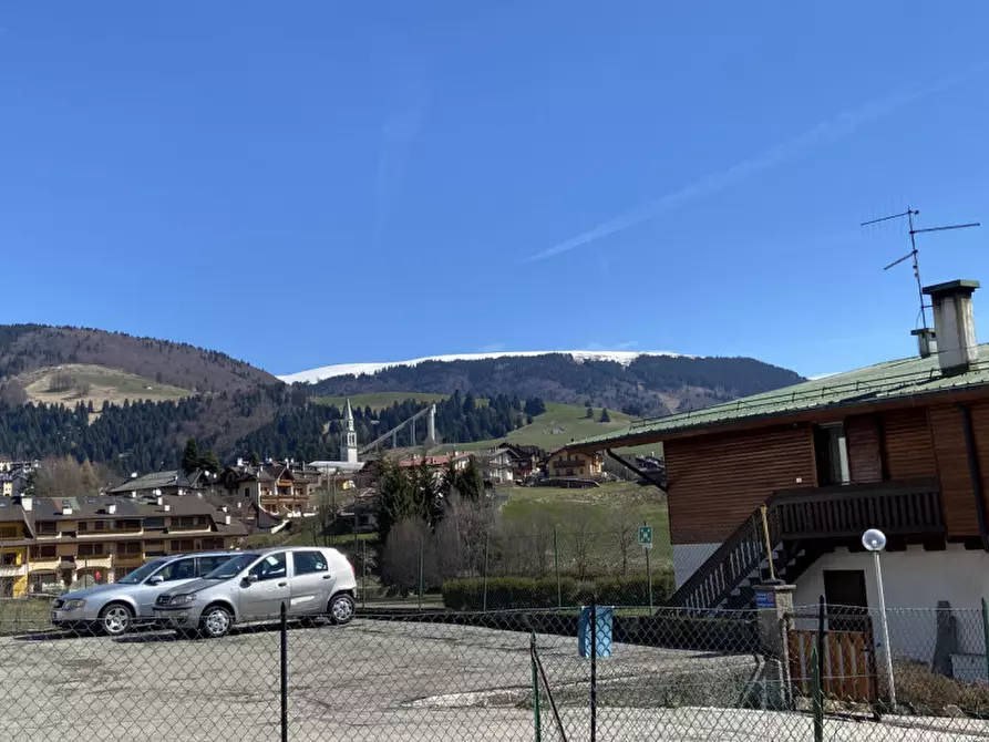 Immagine 25 di Appartamento in vendita  in Via Belvedere a Gallio