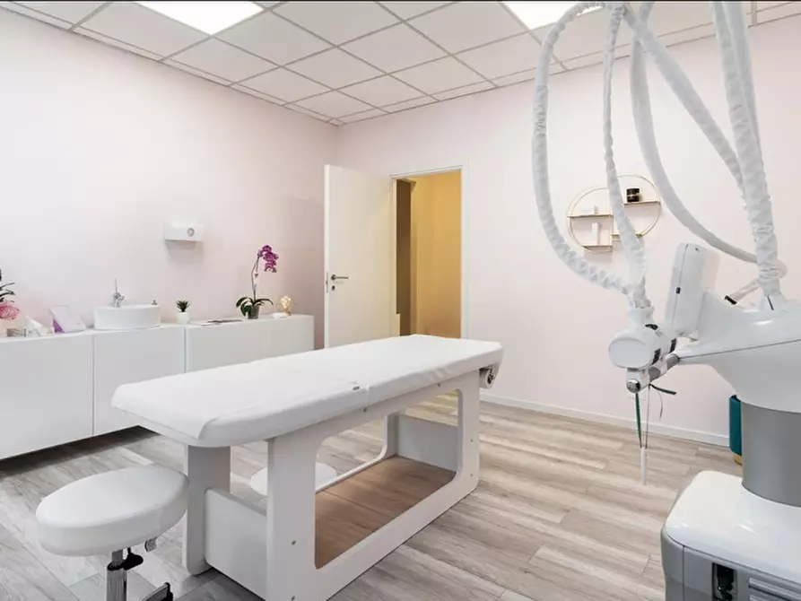 Immagine 5 di Attività commerciale in vendita  a Pianiga