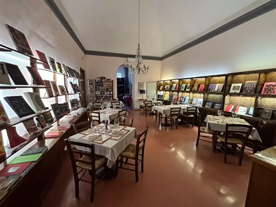 Immagine 12 di Attività commerciale in vendita  in BORGO DEGLI ALBIZI a Firenze