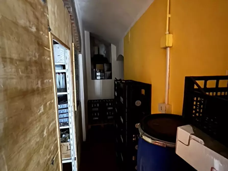 Immagine 18 di Attività commerciale in vendita  in BORGO DEGLI ALBIZI a Firenze