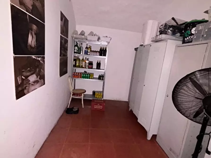 Immagine 21 di Attività commerciale in vendita  in BORGO DEGLI ALBIZI a Firenze