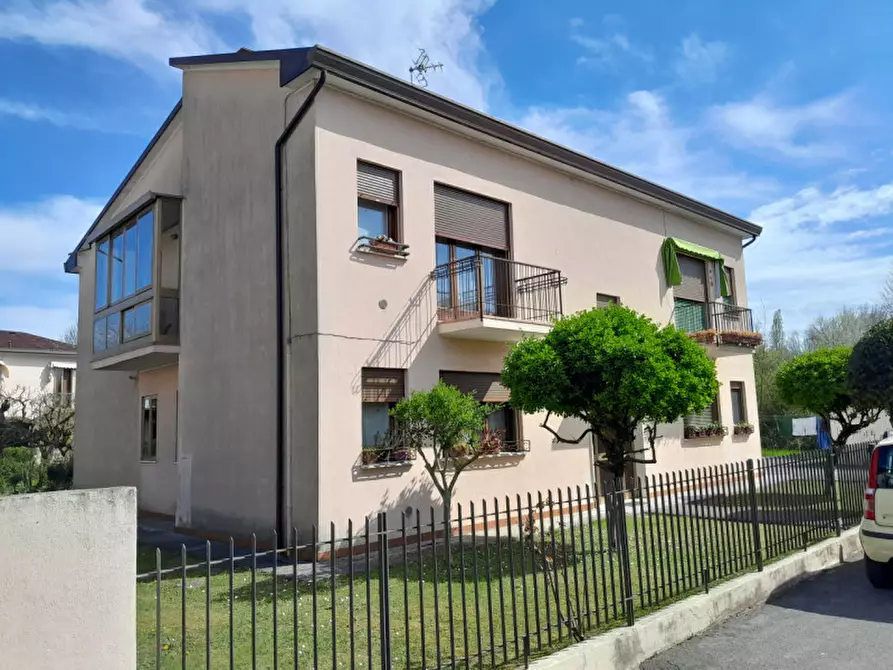 Immagine 1 di Appartamento in vendita  in Via Terraglietto a Venezia