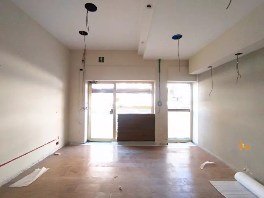 Immagine 4 di Negozio in vendita  in Via Genova 83/M a Torino