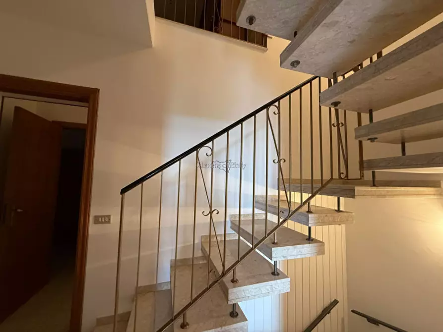 Immagine 33 di Casa indipendente in vendita  in Vico Flamingo a Modica