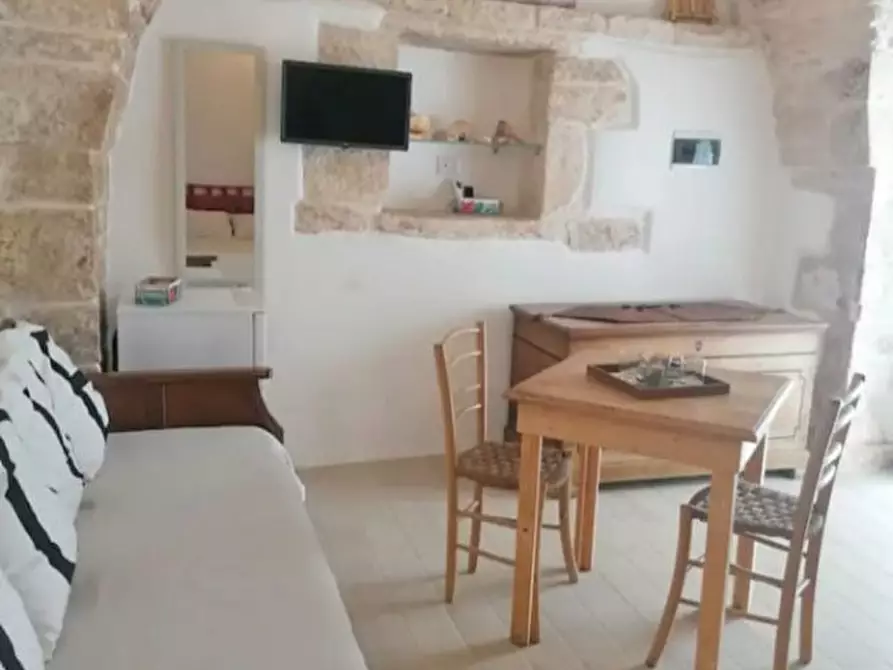 Immagine 2 di Casa indipendente in vendita  in Via Celso a Ceglie Messapico