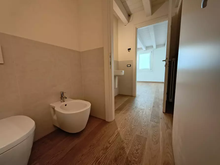 Immagine 8 di Appartamento in vendita  in Contra' Ponte Novo a Vicenza