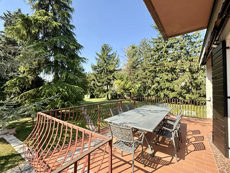 Immagine 3 di Villa in vendita  in Via San Fenzo 2 a Verona